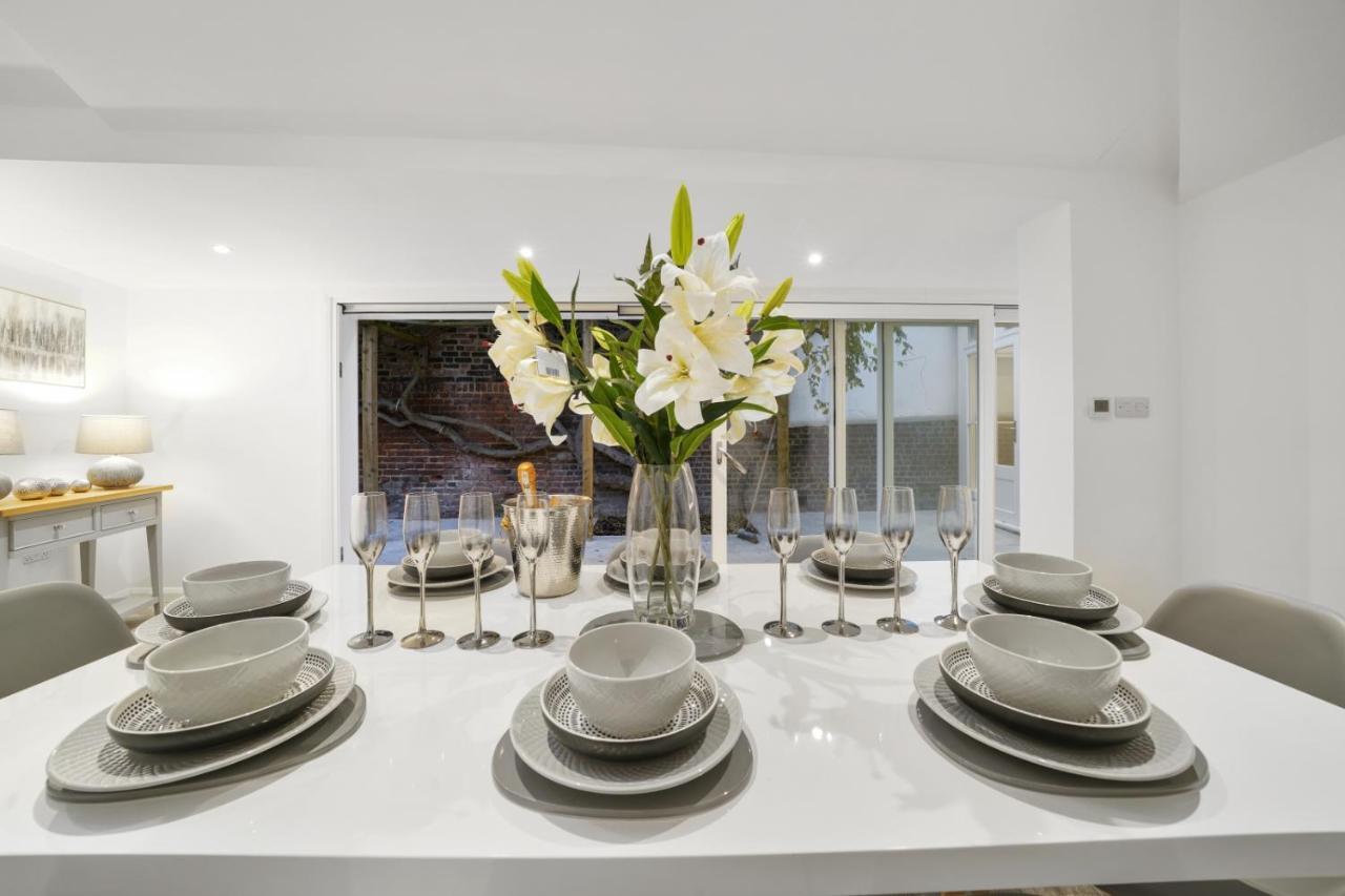 Eton House-Stunning-Castle Views-5Bed-Free-Parking 빌라 외부 사진