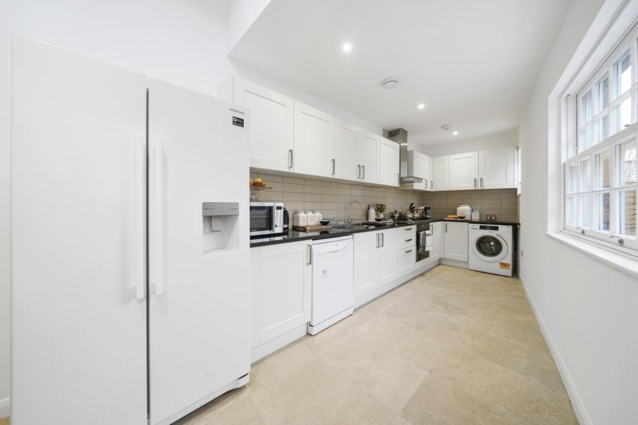 Eton House-Stunning-Castle Views-5Bed-Free-Parking 빌라 외부 사진
