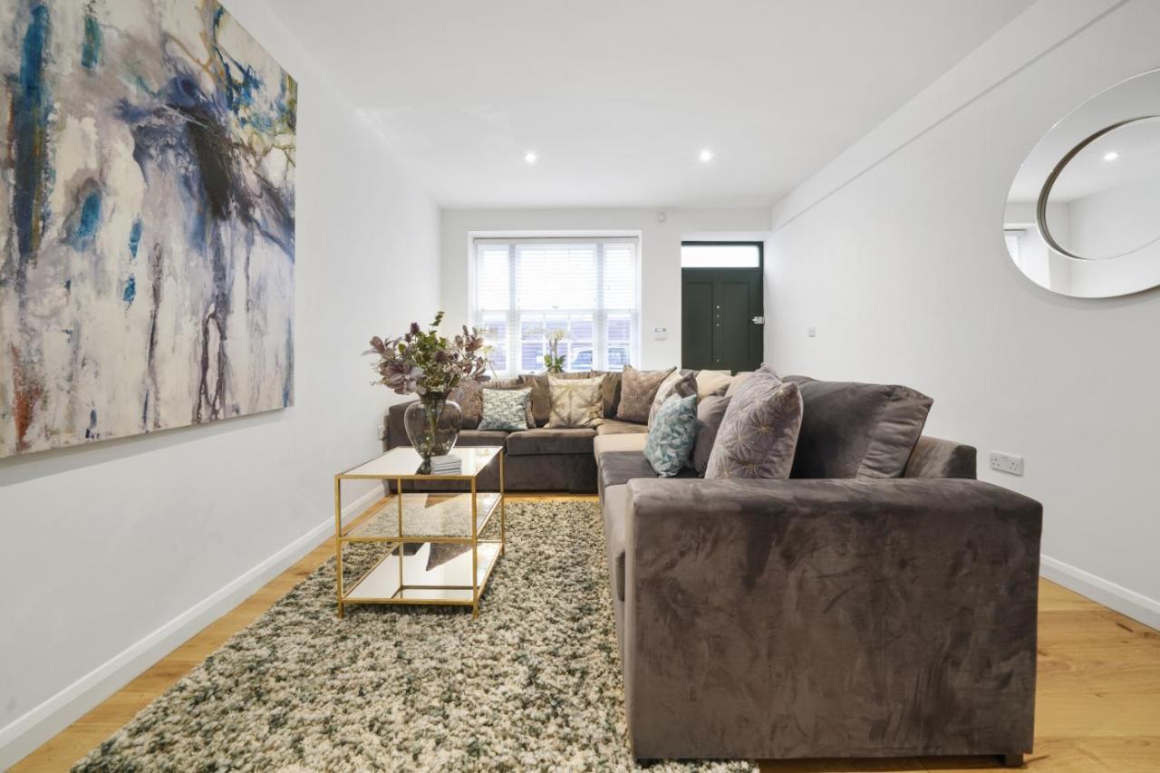 Eton House-Stunning-Castle Views-5Bed-Free-Parking 빌라 외부 사진